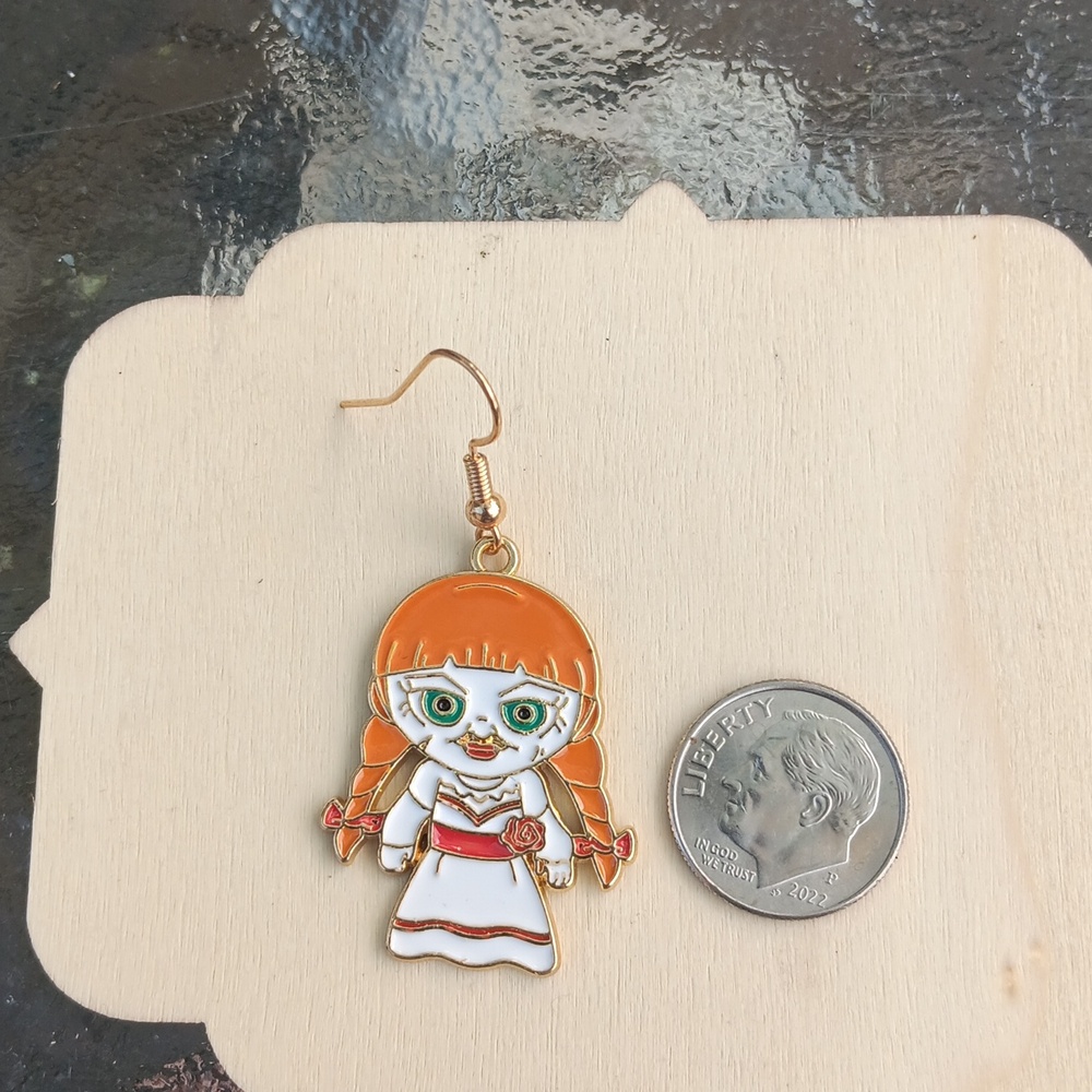 Horror Movie Earrings - Picture 4 of 5